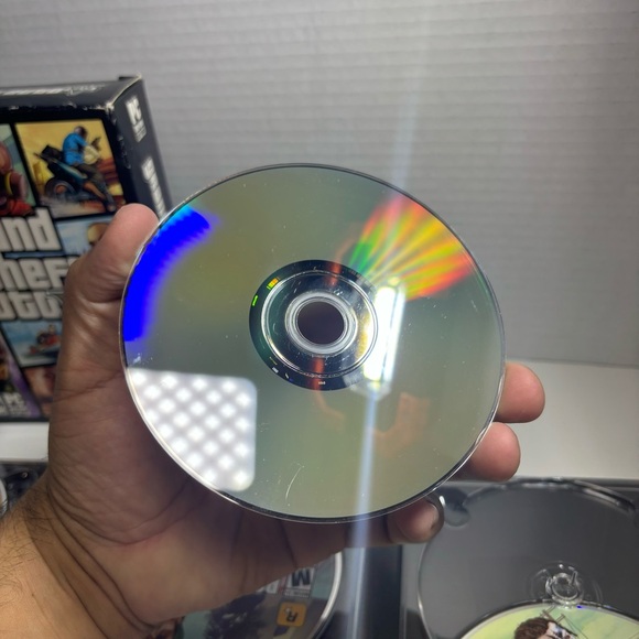 GTA V Grand Theft Auto 5 PC DVD-ROM 7 Discs RockStar Games - Picture 6 of 8